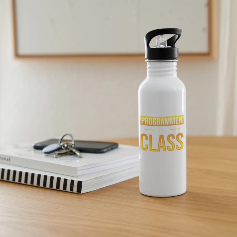 Ce programmeur Java a un codage de programmation de classe Gourde avec paille intégrée