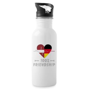 Lettland und Deutschland 100% Freundschaft - Trinkflasche mit integriertem Trinkhalm - Weiß - Rechts