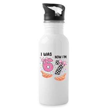 Ich war 6 jetzt bin ich 7 - siebter Geburtstag - Trinkflasche mit integriertem Trinkhalm - Weiß - Rechts