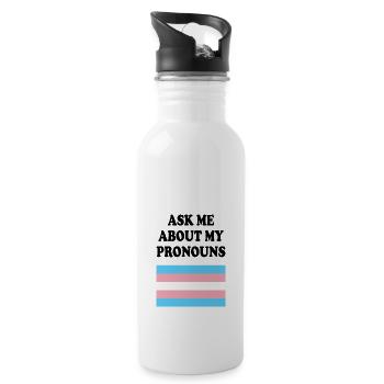 Frag mich nach meinen Pronomen Trans Pride Flag - Trinkflasche mit integriertem Trinkhalm - Weiß - Rechts