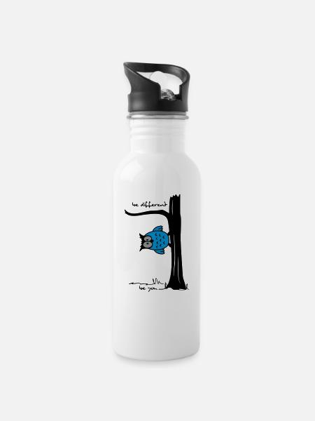 Eule auf Baum "be different, be you" - Trinkflasche mit integriertem Trinkhalm - Weiß