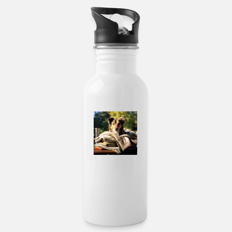 Hund liegt draußen - Trinkflasche mit integriertem Trinkhalm - Weiß