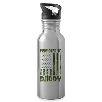 Befördert Zum Daddy Zum 2022 Neuen Elternteil - Trinkflasche mit integriertem Trinkhalm - Lightsilver - Rechts