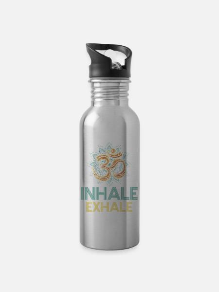 Devanagari Inhale Exhale Namaste Greetings Classic - Trinkflasche mit integriertem Trinkhalm - Lightsilver