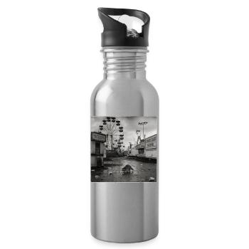 Abandoned Funfair Raccoon Retro Funfair Animal - Water bottle with straw - silver - Right