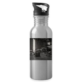 Photographie Noir dans un hangar d’avion vintage Animal - Gourde avec paille intégrée - argent clair - Droite