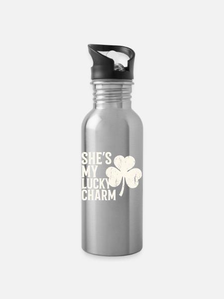 Sie ist mein Glücksbringer-Kleeblatt-Design - Trinkflasche mit integriertem Trinkhalm - Lightsilver