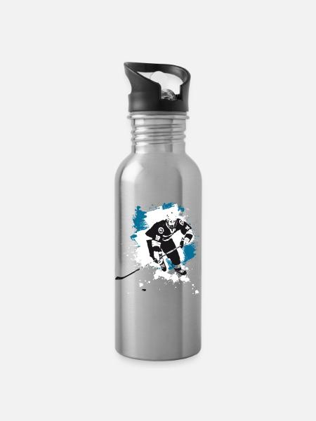eishockey hockeyspieler puck angriff eisbären haie - Trinkflasche mit integriertem Trinkhalm - Lightsilver