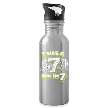 67 Six Seven Geburtstag Fussball Junge Geschenk - Trinkflasche mit integriertem Trinkhalm - Lightsilver - Rechts