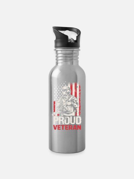Stolzer Veteran mit US-Flagge - Trinkflasche mit integriertem Trinkhalm - Lightsilver