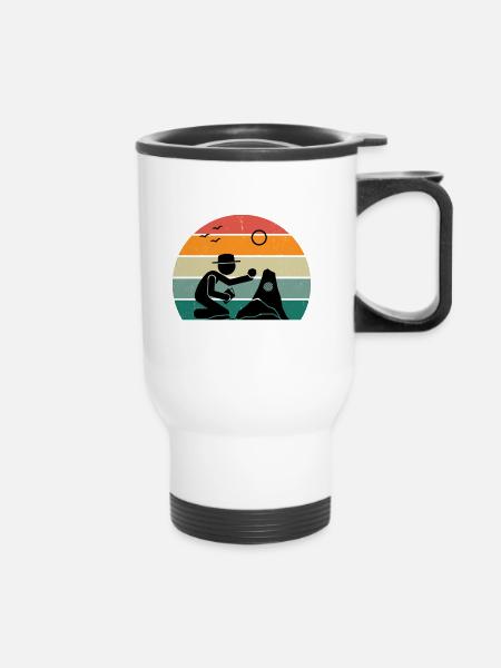 I'm Not Lost I'm Just Geocaching - Thermobecher mit Tragegriff - Weiß