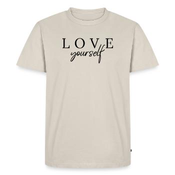 Love yourself T-Shirt typo par Clarissa Schwarz - T-shirt Premium bio Homme - beige - Devant - AI Model Male 185 dark (185cm)