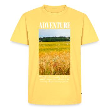 Aventure dans le champ de blé - T-shirt Premium bio Homme - jaune pastel - Devant - AI Model Male 185 dark (185cm)