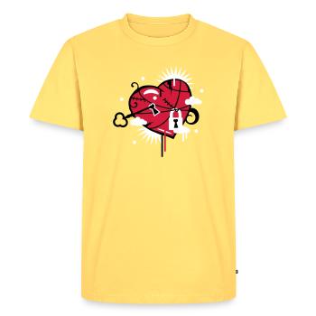 coeur lacé et réparé avec trou de serrure - T-shirt Premium bio Homme - jaune pastel - Devant - AI Model Male 185 dark (185cm)