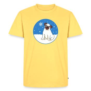 Pug in the snow - Men's Premium Organic T-Shirt - sky yellow - Front - AI Model Male 185 dark (185cm)