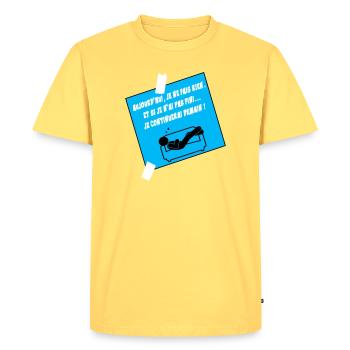 Citation Humoriste Sur Canapé Bleu - T-shirt Premium bio Homme - jaune pastel - Devant - AI Model Male 185 dark (185cm)