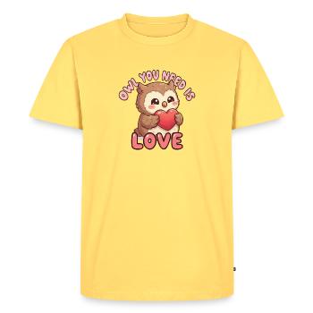 Doux Hibou Amour avec le cœur - T-shirt Premium bio Homme - jaune pastel - Devant - AI Model Male 185 dark (185cm)