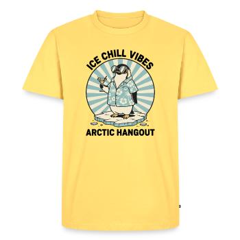 Pingouin Cocktail Rétro "IceChill Vibes" - T-shirt Premium bio Homme - jaune pastel - Devant - AI Model Male 185 dark (185cm)