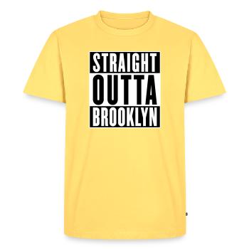 Tout droit sorti de Brooklyn (couleurs changeantes) - T-shirt Premium bio Homme - jaune pastel - Devant - AI Model Male 185 dark (185cm)