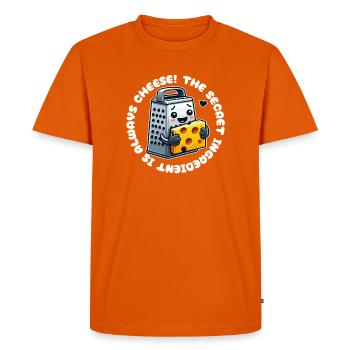 Le secret est toujours le fromage - une conception de cuisine amusante - T-shirt Premium bio Homme - orange  - Devant - Nico (187cm)