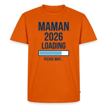 Maman 2026 Loading Annonce Grossesse - T-shirt Premium bio Homme - orange  - Devant - Nico (187cm)