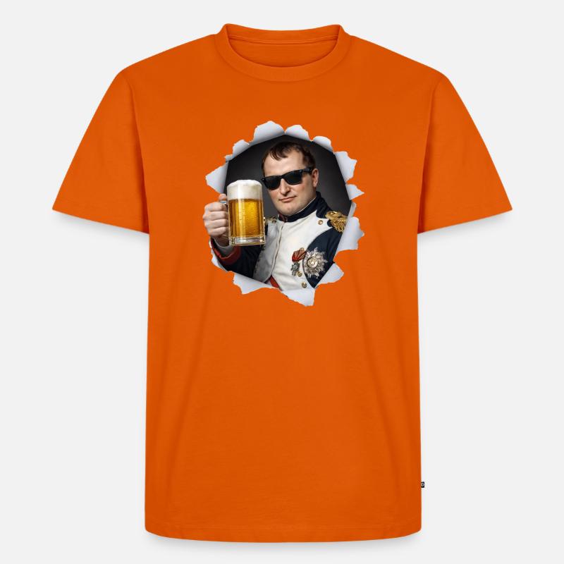 Napoleon hält ein Bier - Männer Premium Bio T-Shirt - Orange 