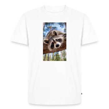 Un raton laveur curieux sur une branche d’arbre - T-shirt Premium bio Homme - blanc - Devant - Nico (187cm)