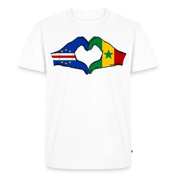 Drapeau du Cap-Vert Sénégal Mains en forme de cœur - T-shirt Premium bio Homme - blanc - Devant - Nico (187cm)