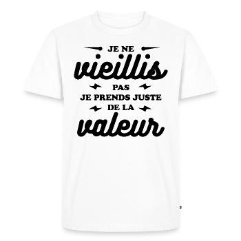 JE NE VIELLIS PAS JE PRENDS DE LA VALEUR - T-shirt Premium bio Homme - blanc - Devant - Nico (187cm)