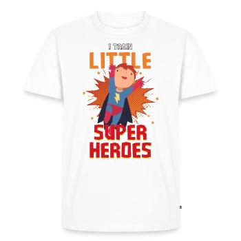 Une enseignante de maternelle élève des petits super-héros - T-shirt Premium bio Homme - blanc - Devant - Nico (187cm)