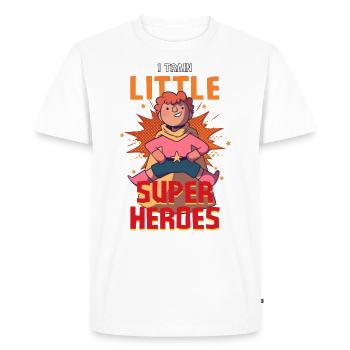 Une enseignante de maternelle élève des petits super-héros - T-shirt Premium bio Homme - blanc - Devant - Nico (187cm)