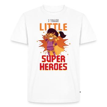 Une enseignante de maternelle élève des petits super-héros - T-shirt Premium bio Homme - blanc - Devant - Nico (187cm)