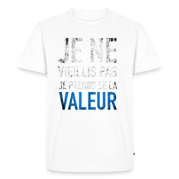 Je ne vieillis pas je prends de la valeur - T-shirt Premium bio Homme - blanc - Devant - Nico (187cm)