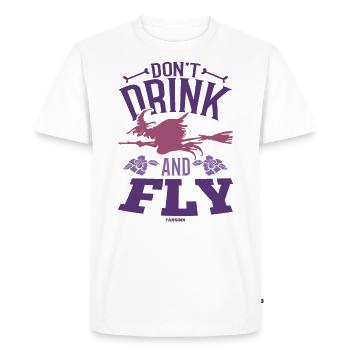 Witch flies on the broom - Men's Premium Organic T-Shirt - white - Front - Nico (187cm)