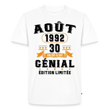 30 Ans Anniversaire Vintage Né(e) en Août 1992 - T-shirt Premium bio Homme - blanc - Devant - Nico (187cm)