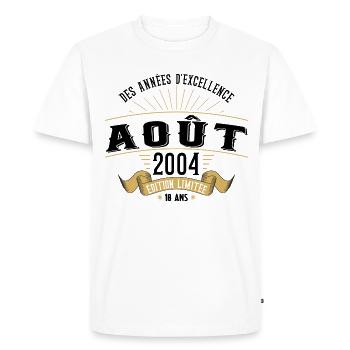 18 Ans Anniversaire Vintage Né(e) en Août 2004 - T-shirt Premium bio Homme - blanc - Devant - Nico (187cm)