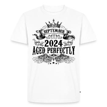 Anniversaire 2024 Septembre 2024 né en Septembre - T-shirt Premium bio Homme - blanc - Devant - Nico (187cm)