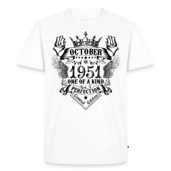 Anniversaire 1951 Octobre 1951 né en Octobre - T-shirt Premium bio Homme - blanc - Devant - Nico (187cm)