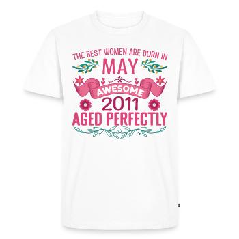 Mai 2011 anniversaire femme Mai 2011 anniversaire - T-shirt Premium bio Homme - blanc - Devant - Nico (187cm)
