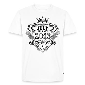 2013 Juillet 2013 anniversaire Juillet 2013 - T-shirt Premium bio Homme - blanc - Devant - Nico (187cm)