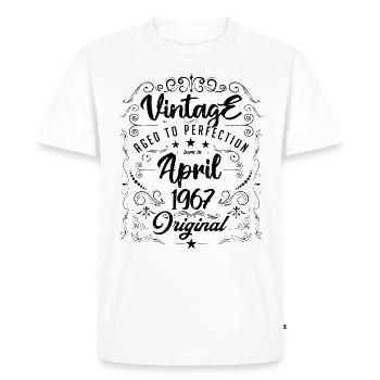 Vintage Né(e) en Avril 1967. anniversaire avril. - T-shirt Premium bio Homme - blanc - Devant - Nico (187cm)