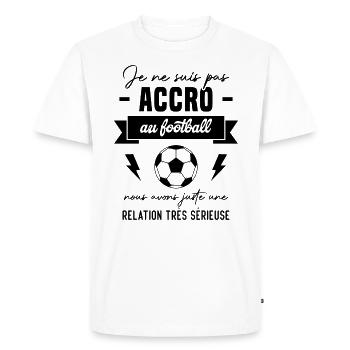 Je ne suis pas accro au football - T-shirt Premium bio Homme - blanc - Devant - Nico (187cm)