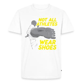 Tous les athlètes ne portent pas de chaussures drôles de karaté martial - T-shirt Premium bio Homme - blanc - Devant - Nico (187cm)