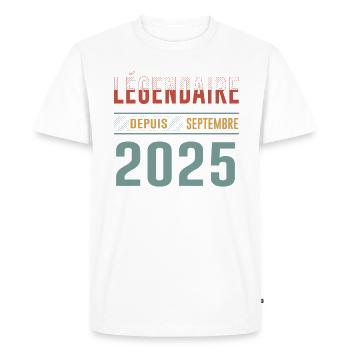 Légendaire Depuis Septembre 2025 Anniversaire - T-shirt Premium bio Homme - blanc - Devant - Nico (187cm)
