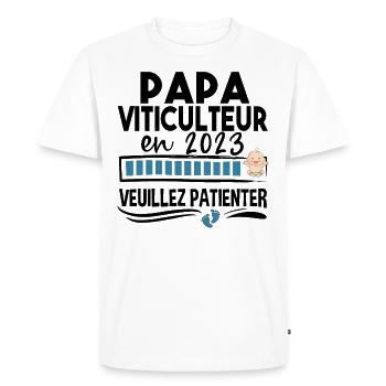 Papa Viticulteur 2023 Viticulture Métier Humour - T-shirt Premium bio Homme - blanc - Devant - Nico (187cm)