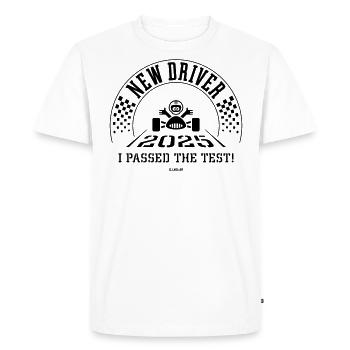 New Driver 2025 - J’ai réussi le test ! (Noir) - T-shirt Premium bio Homme - blanc - Devant - Nico (187cm)
