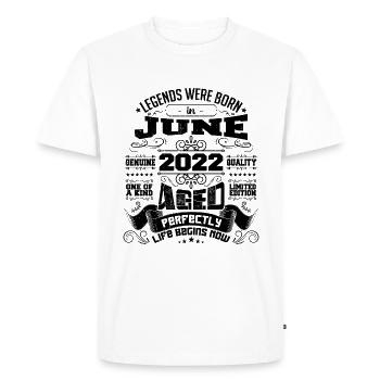 2022 Juin Anniversaire 2022 Juin | né en June 2022 - T-shirt Premium bio Homme - blanc - Devant - Nico (187cm)