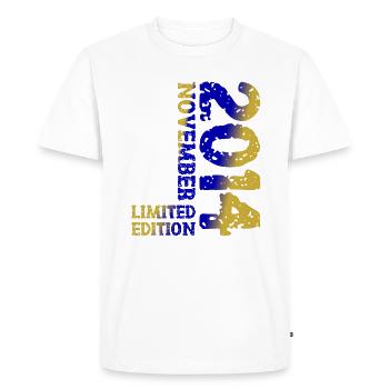 2014 Novembre Édition Limitée 9ème Anniversaire Décoration - T-shirt Premium bio Homme - blanc - Devant - Nico (187cm)