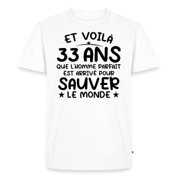 33 ans Cadeau anniversaire 33 ans Homme - T-shirt Premium bio Homme - blanc - Devant - Nico (187cm)