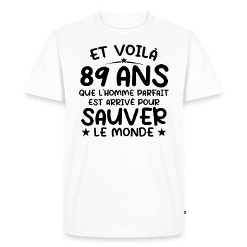 89 ans Cadeau anniversaire 89 ans Homme - T-shirt Premium bio Homme - blanc - Devant - Nico (187cm)